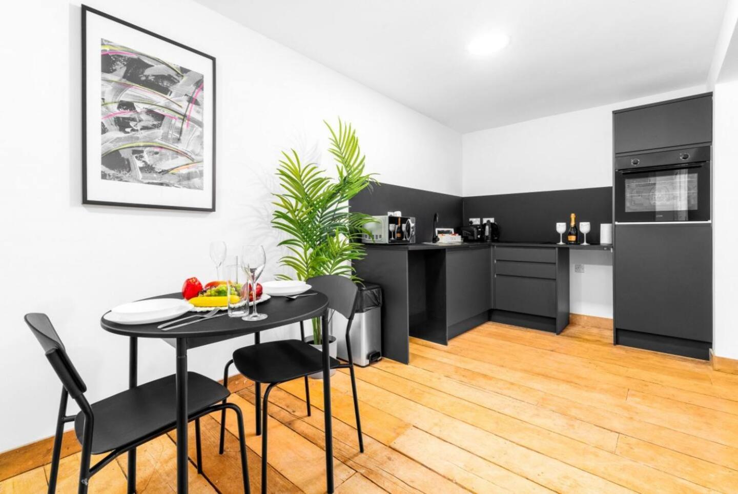 Loft Style Apartment - Near City Centre - Smart Tv- Wifi - Parking - Top Rated - 3Nt Бірмінгем Екстер'єр фото